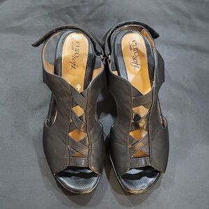 EUROSOFT VACARA LEATHER CRISS CROSS  WITH A CAGED LOOK STRAP R3
